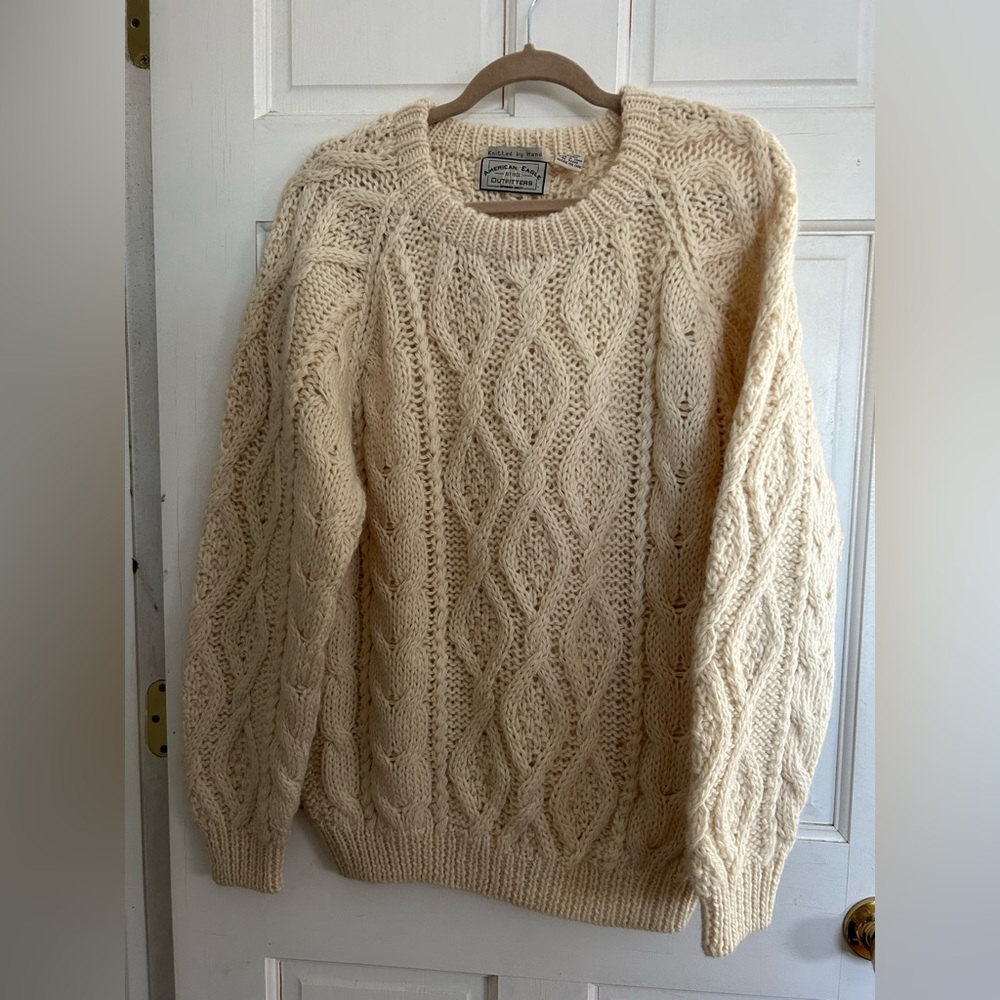 American Eagle Outfitters Men’s Cream Chunky Knit Wool Sweater. Size Medium